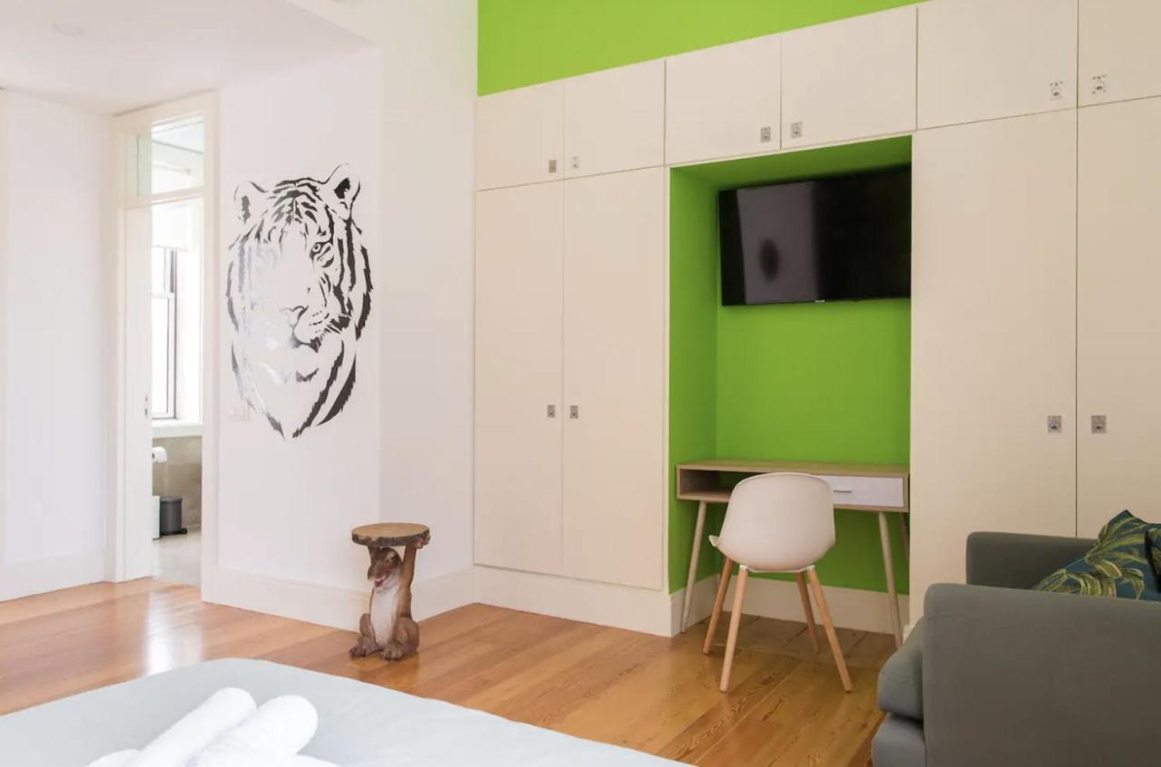 Beautiful 3-Story House In Chiado With A 40M² Private Terrace Apartment Lisbon Exterior photo